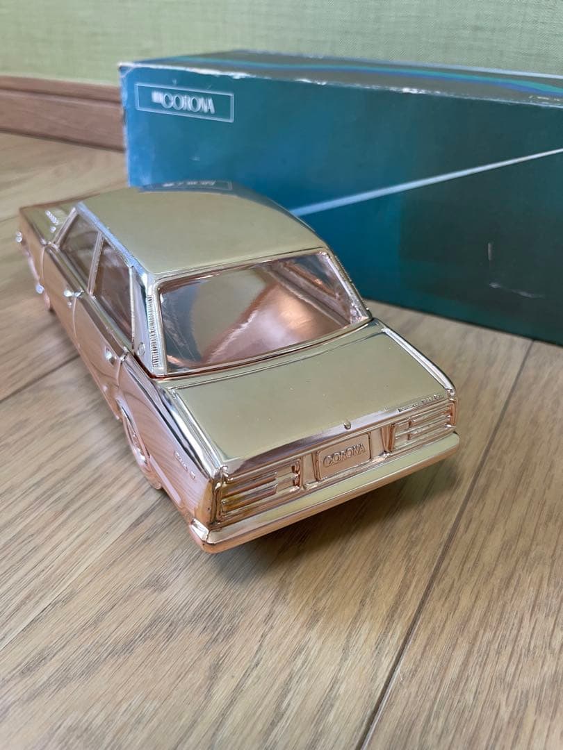 美品トヨタ コロナ メタル製 ゴールド　シガレットケース　ノベルティ　1973