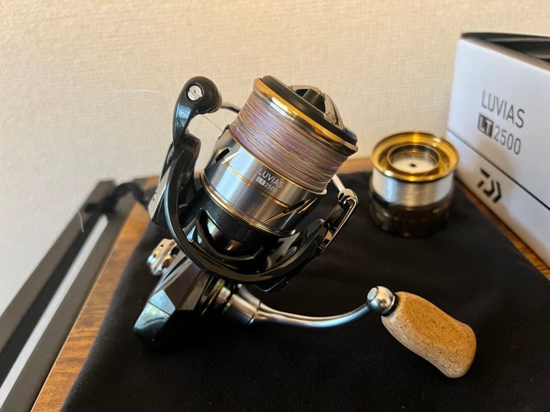 DAIWA LUVIAS LT2500（替スプールその他付）