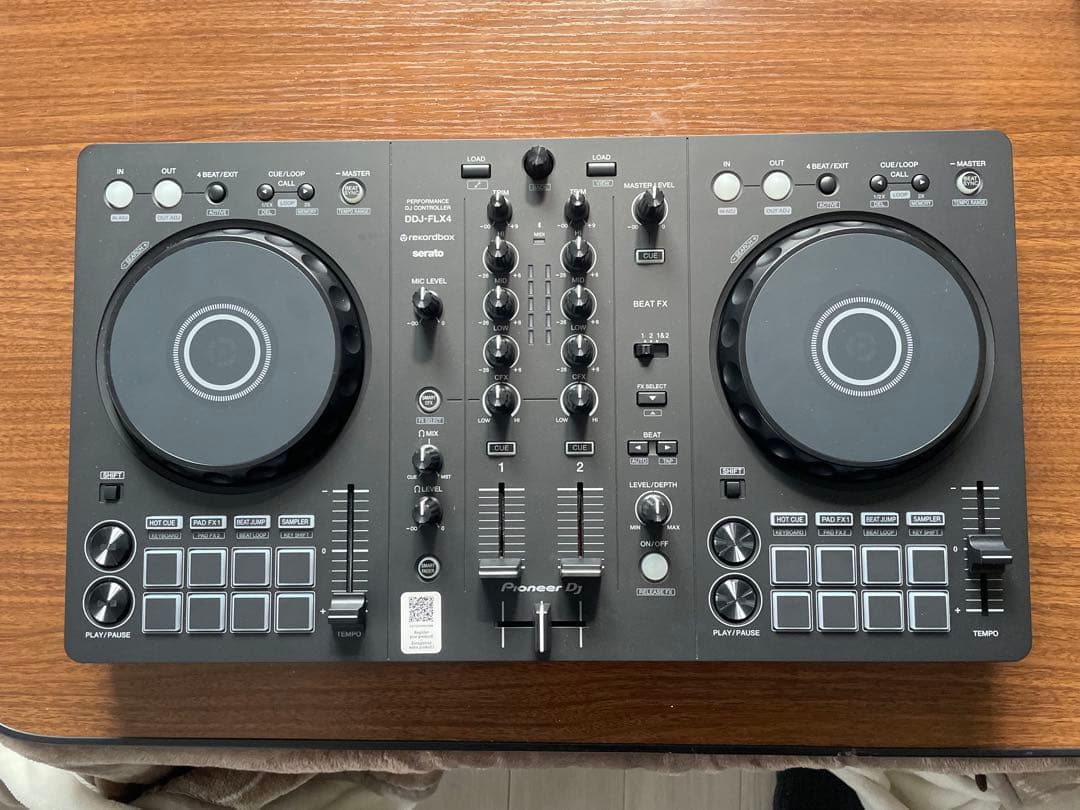 Pioneer DJ DDJ-FLX4 コントローラー