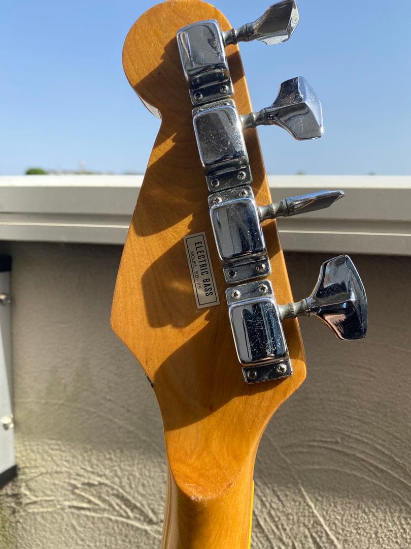 グヤトーン　ビザールベースギター（EB-25）