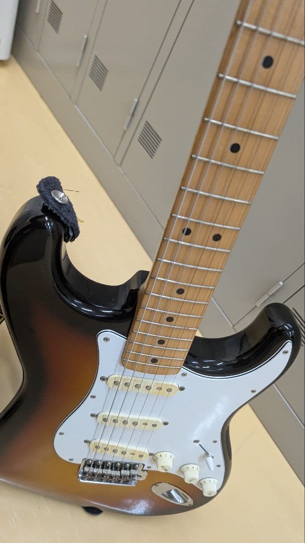 Fender Stratocaster サンバースト japan