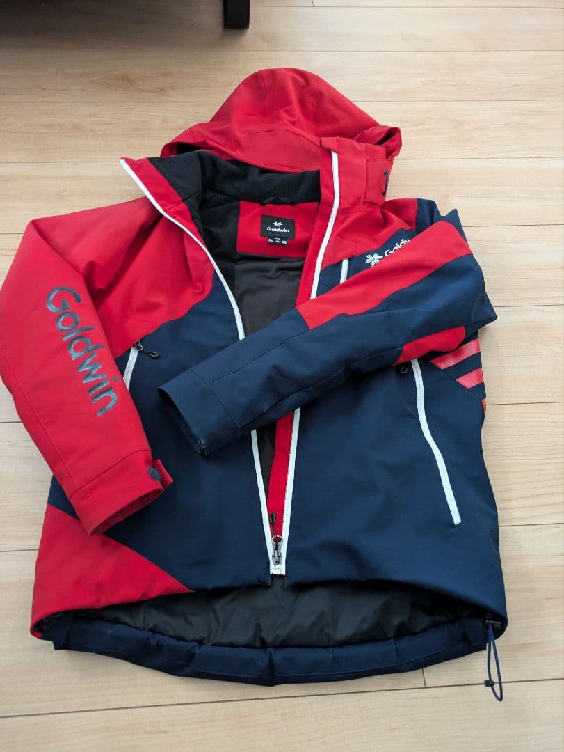 ゴールドウィン　 スキーウェア (ユニセックス)上下セット　子供もOK