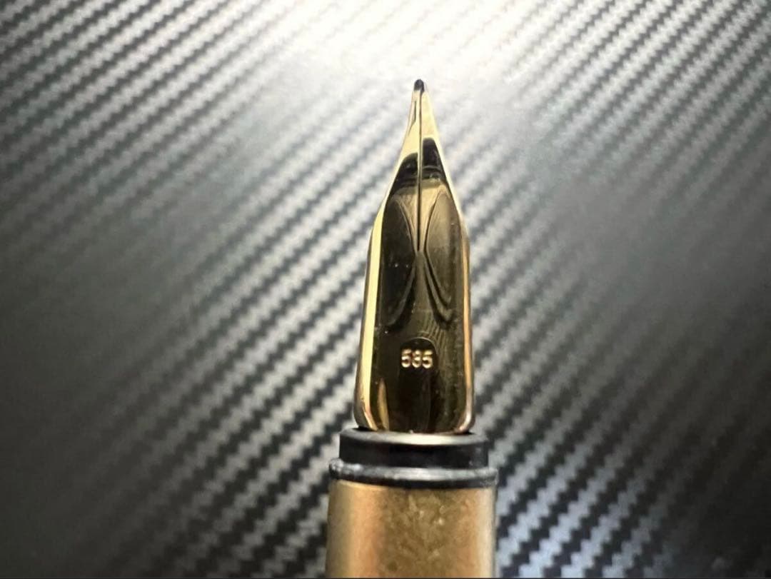 モンブラン 万年筆 極美品 エボナイト芯 ノブレスゴールド M