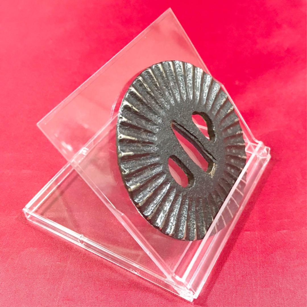 鍔　鐔　日輪の図？　桃山？