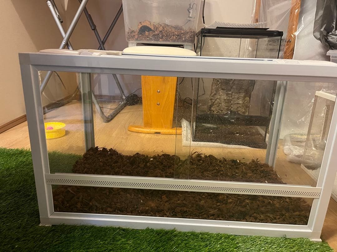 爬虫類ケージ　60×45