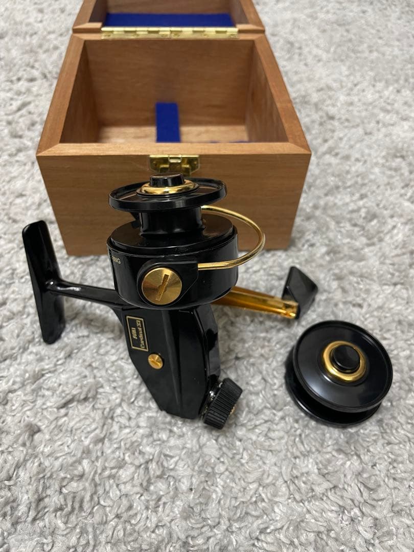 ABU Cardinal 33 黒金（木箱付き）