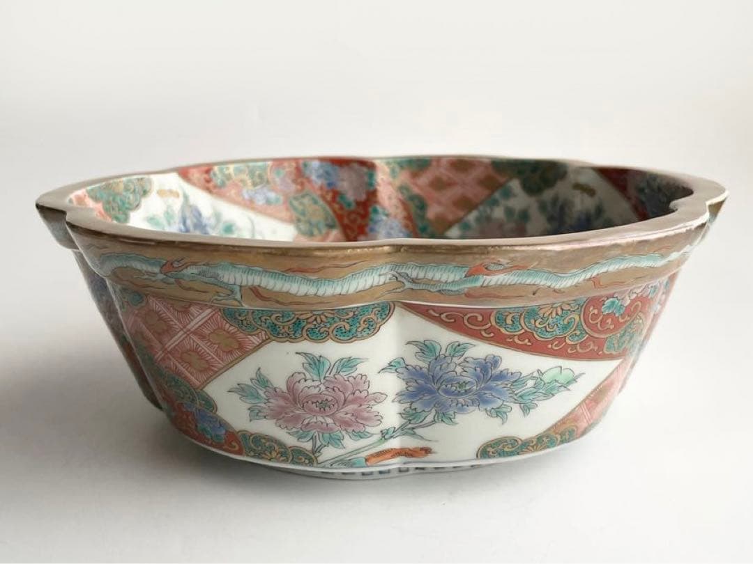 骨董　アンティーク　古伊万里　金襴手　色絵　芙蓉　蝶々　輪花縁　鉢　深鉢　菓子鉢