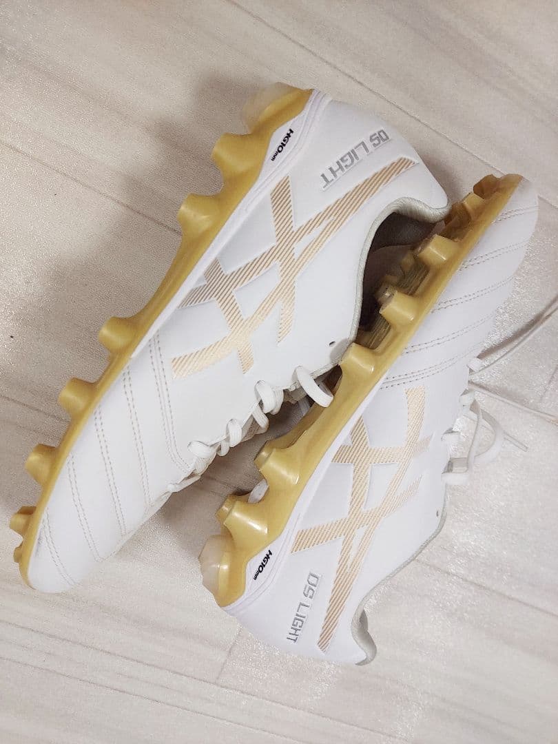 美品　24.5cm アシックス　DS Light サッカースパイク　ゴールド