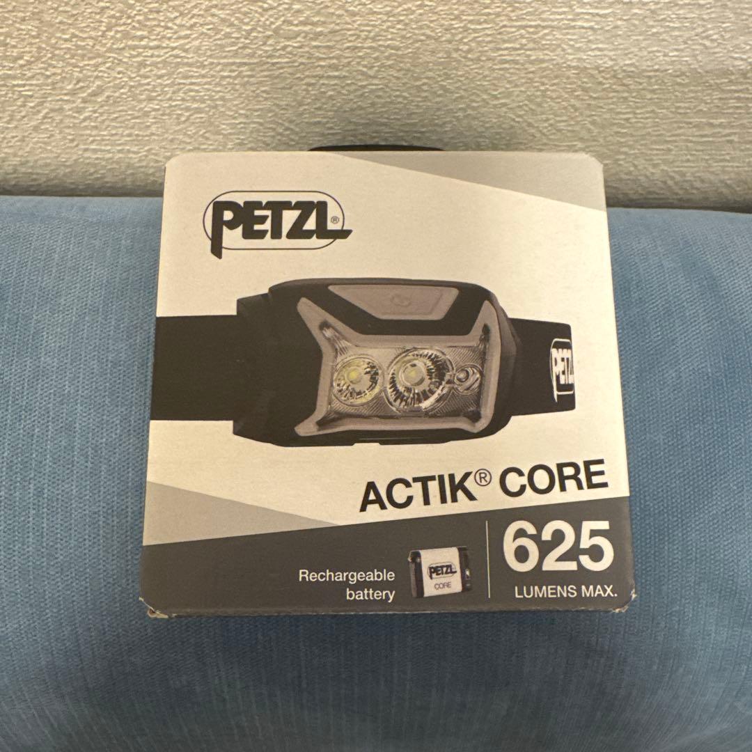 ライト・ランタン PETZL ACTIK CORE 625