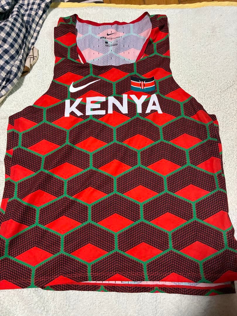 ナイキ　エアロスイフト　L