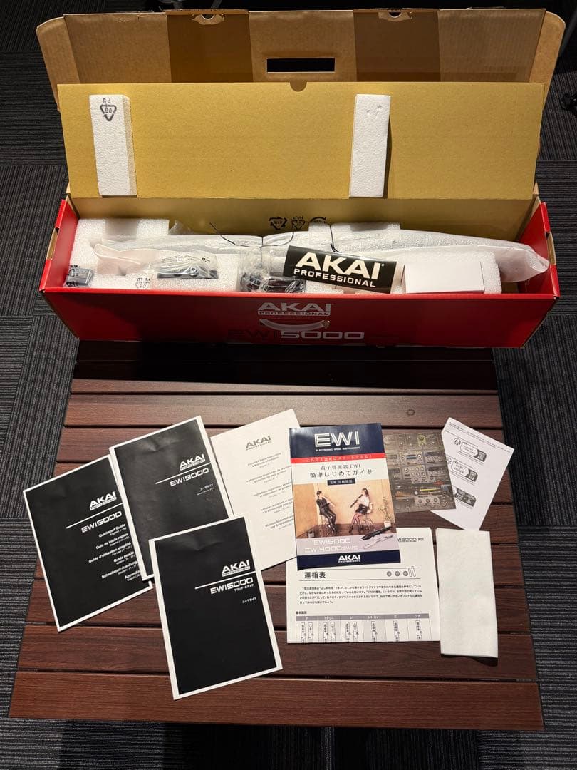 美品 AKAI EWI5000 ウインドシンセサイザー スタンド付き