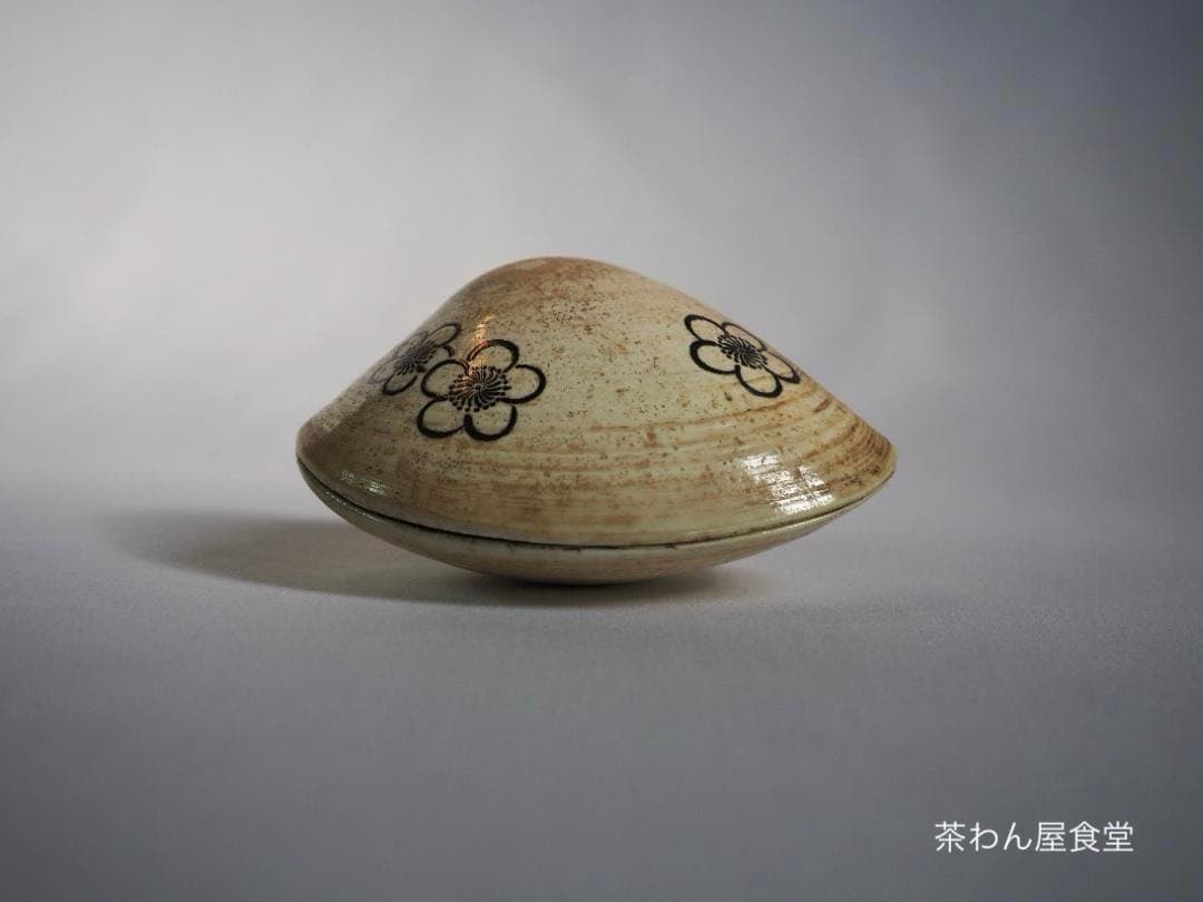 表千家12世惺斎宗左御書付・御好み『 梅蒔絵蛤香合』10代中村宗哲造（共箱）