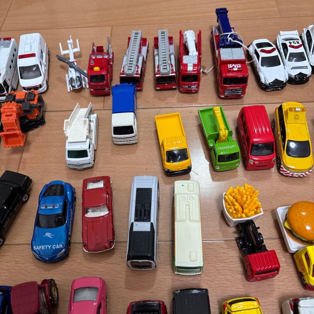 パ*ん様 トミカ　まとめ売り　80台＋