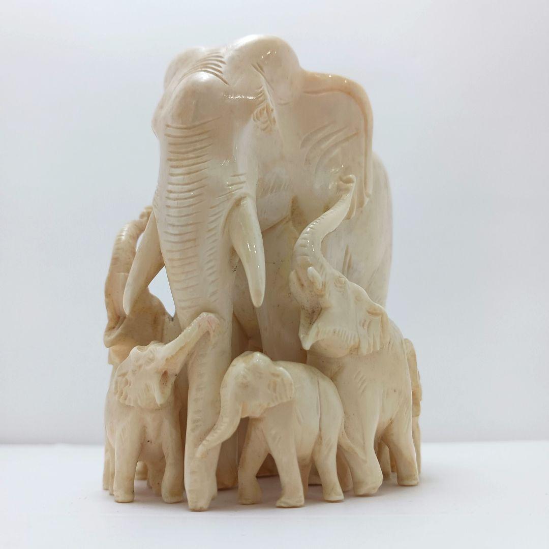 Y2555 高級彫刻 象モチーフ 置物 オブジェ 重量318.2g