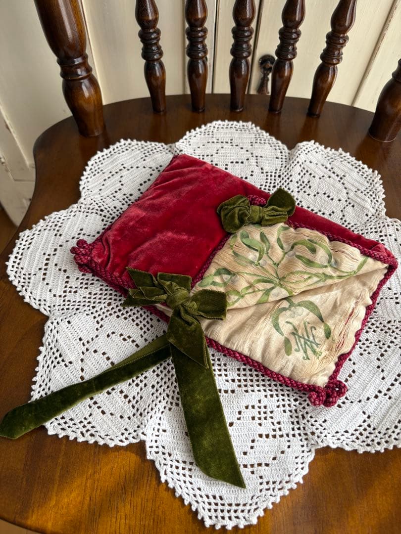 ♡フランスアンティーク　ヤドリギのハンキーケース　モノグラム　シルク　ベルベット