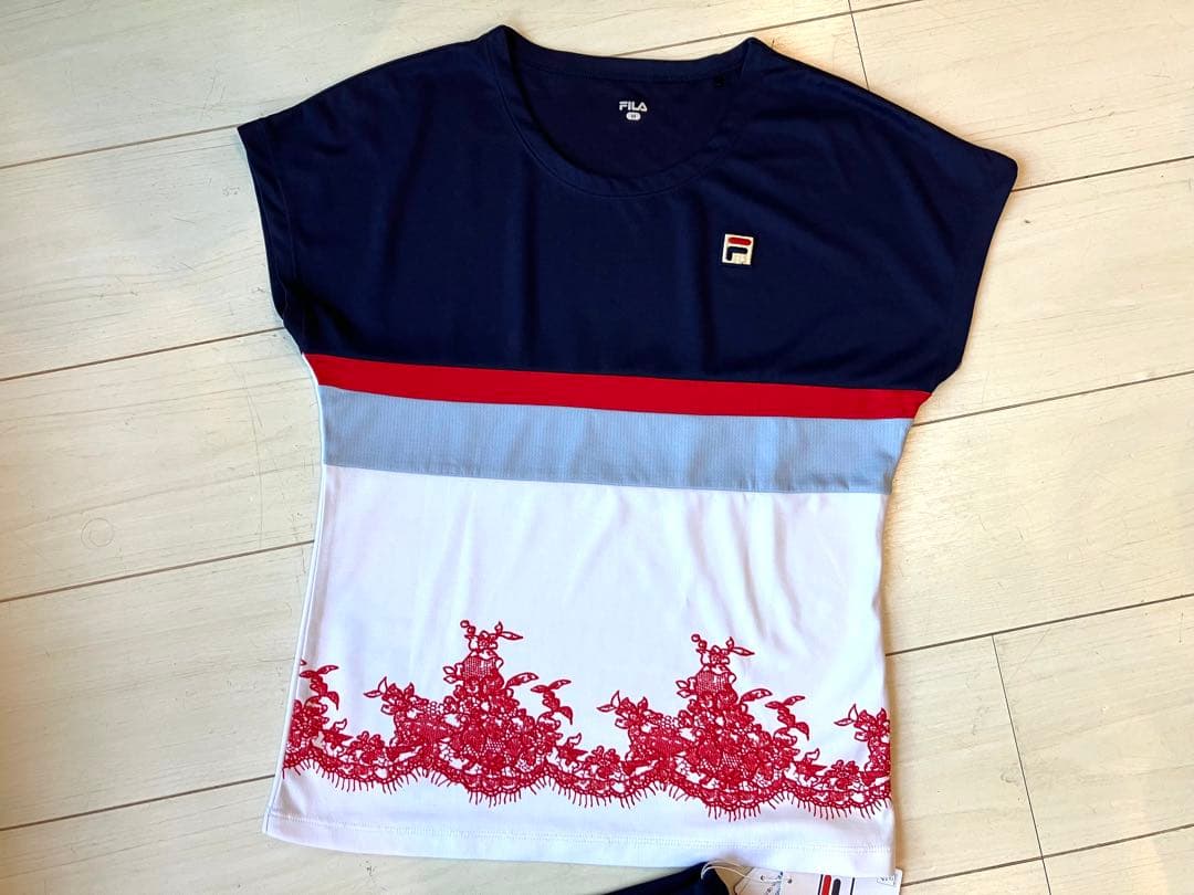 FILAフィラ＊紺×レッドのプリーツスコートと刺繍アレンジ美シルエットトップス