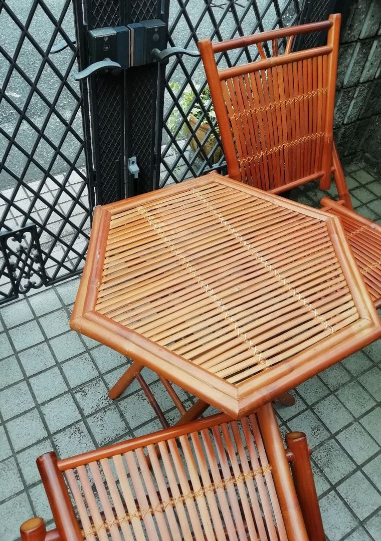 【サリー】バンブーとラタンの折りたたみテーブル＆イス