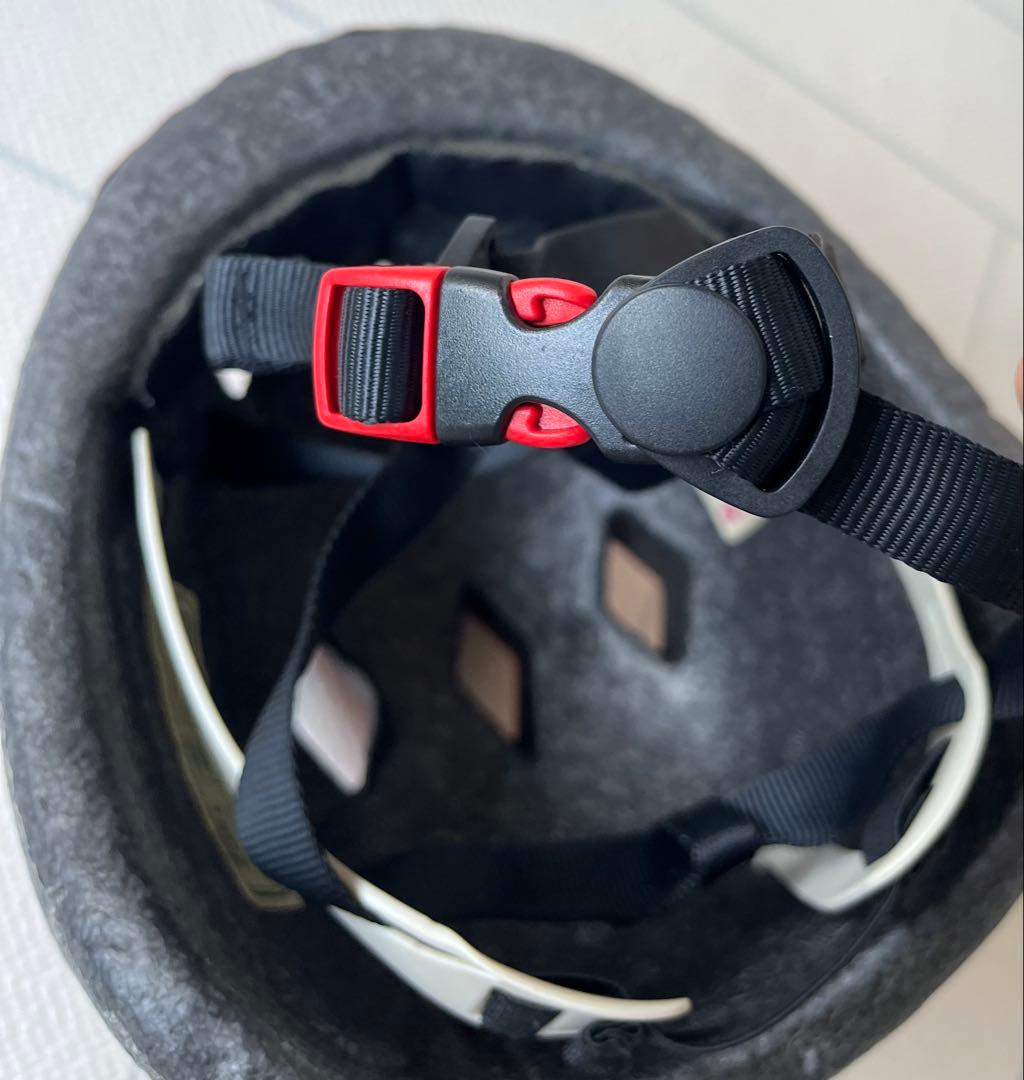 ストライダースポーツモデル12インチレッド ＋ヘルメット(47〜51㎝)セット