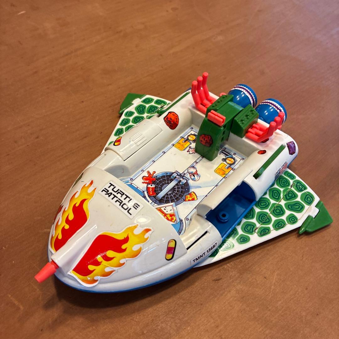 d*2様 ミュータント・タートルズ フィギュア10体とバス・バイク・ボートセット