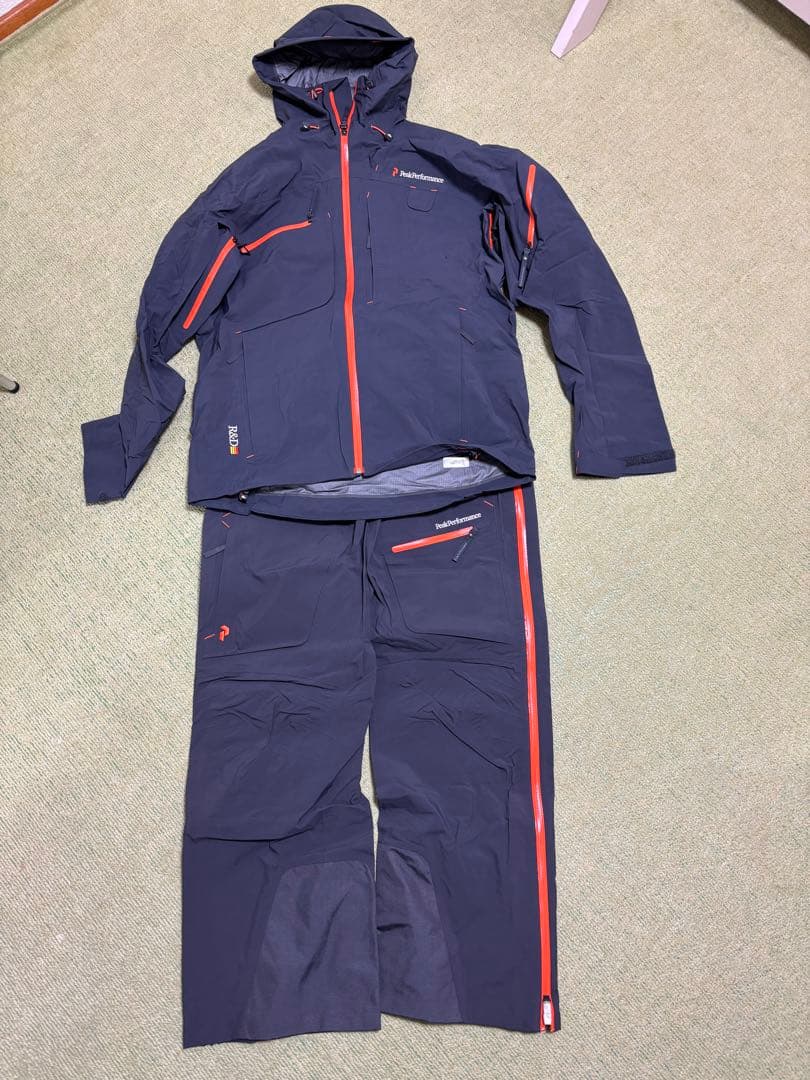 ピークパフォーマンス　GORE-TEX サイズM 最終値下げ