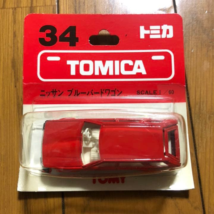 トミカ　ニッサン　ブルーバードワゴン　UCC