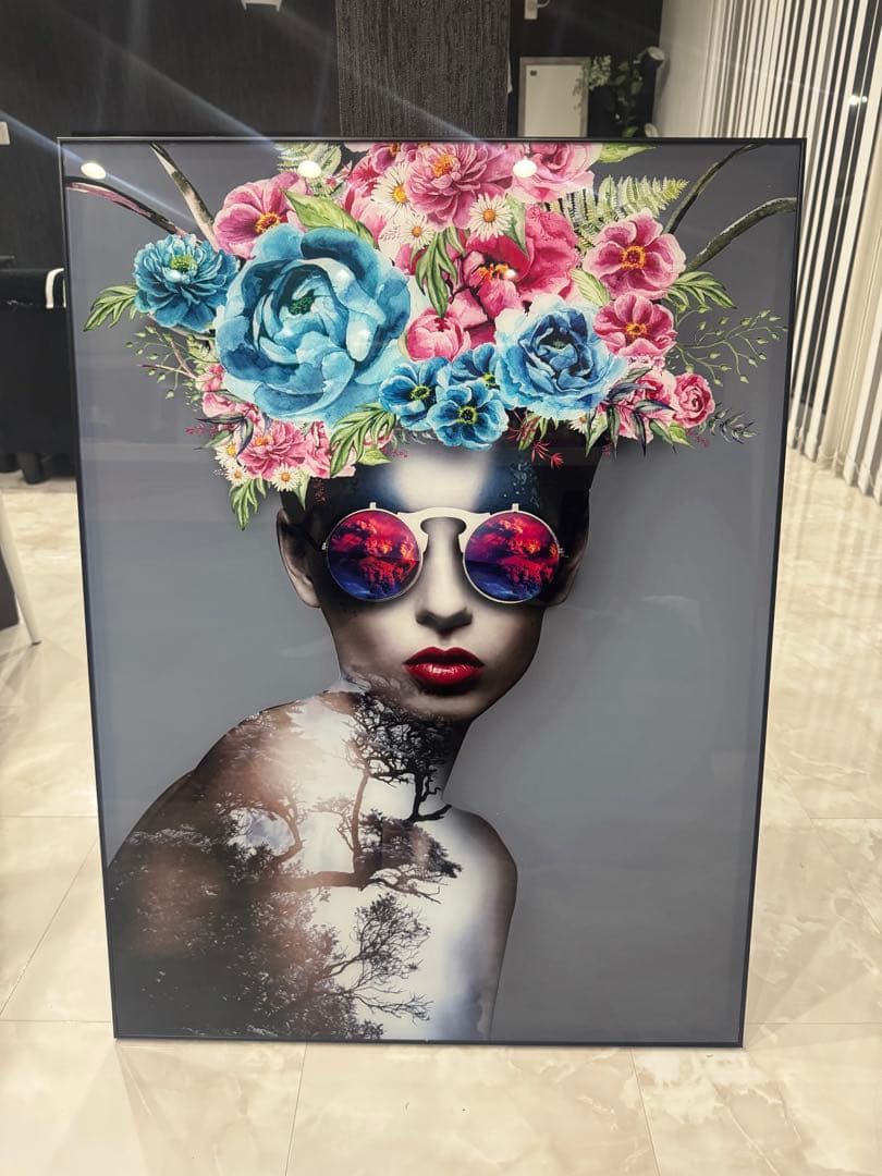 花の装飾の女性肖像画　アートガラスパネル