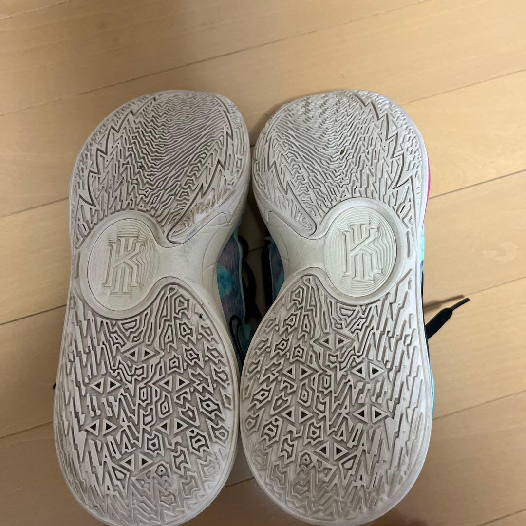 Nike カイリーロー5