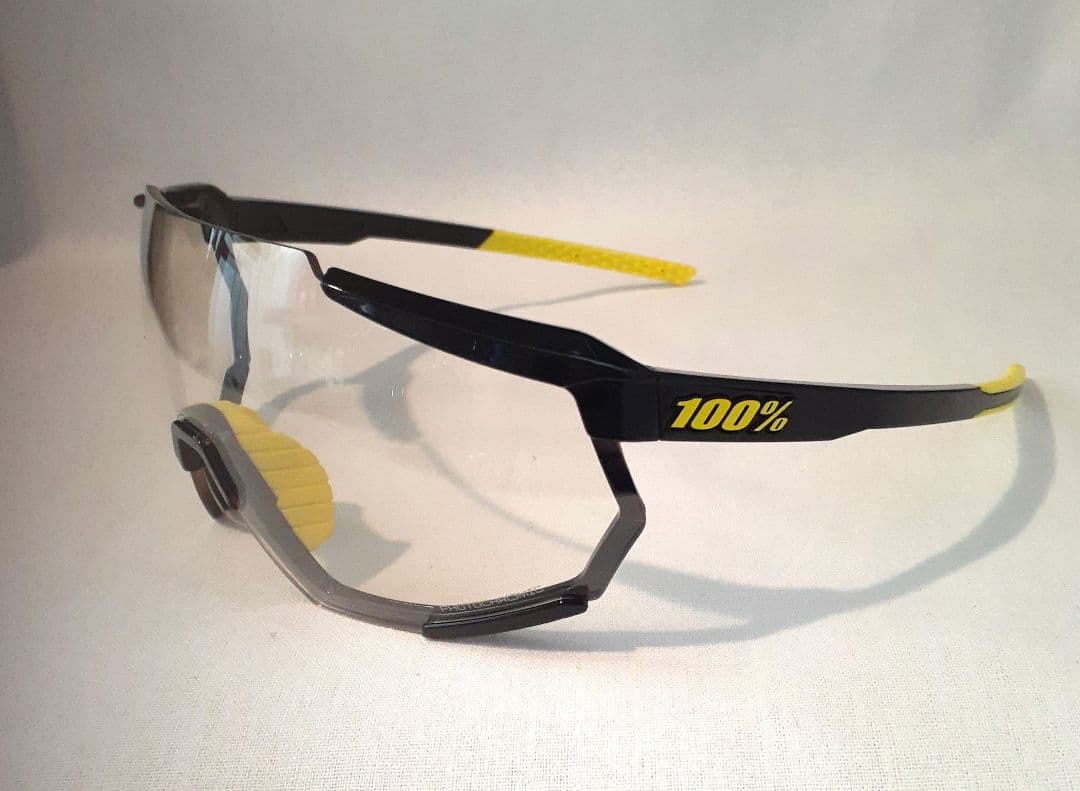 100% Racetrap 3.0 調光レンズ ワンハンドレッド サングラス