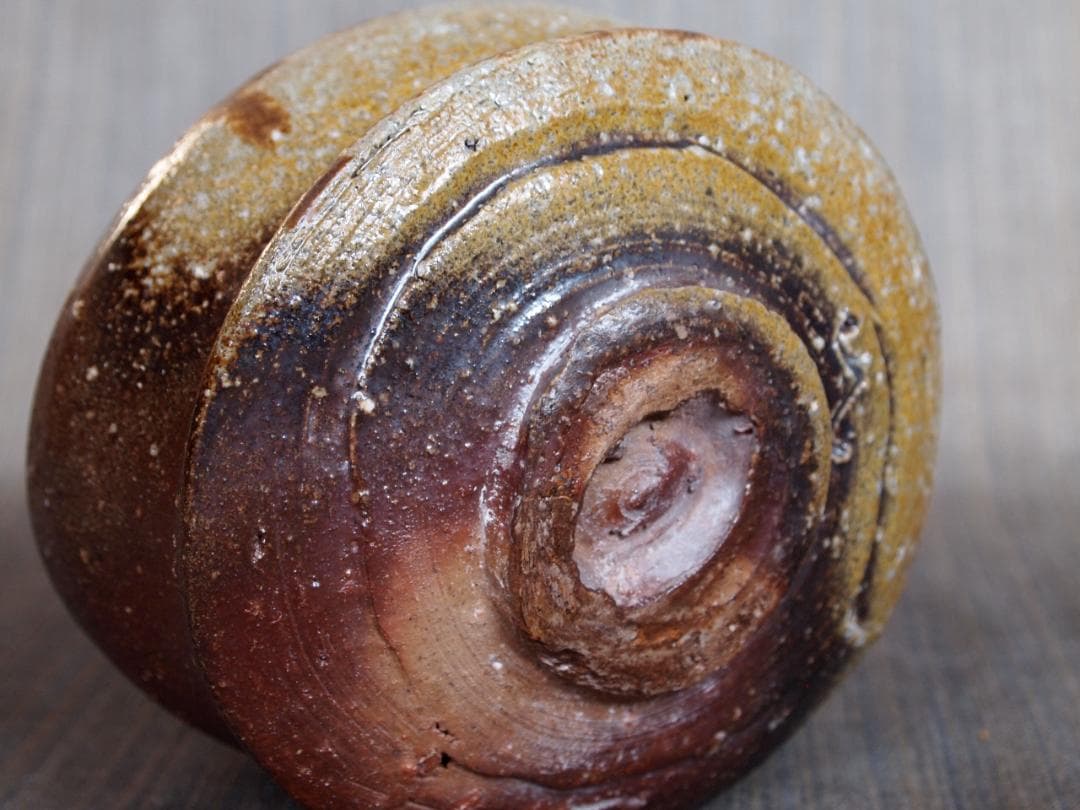 隠崎隆一【師：人間国宝　伊勢崎淳】★備前≪窯変≫茶碗★共箱・布