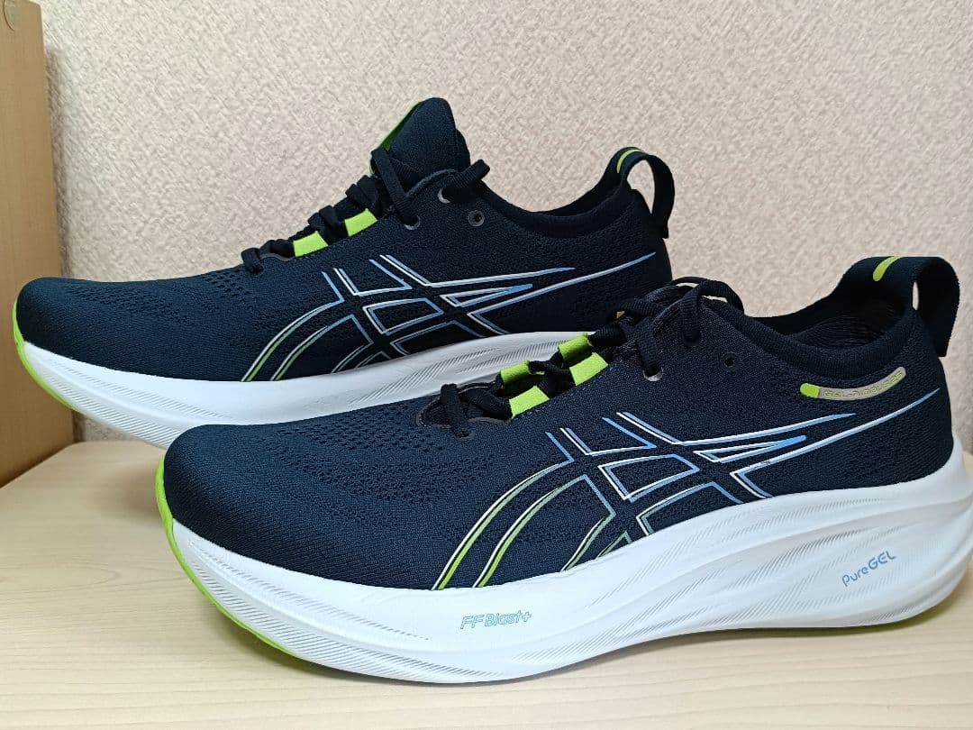 新品　asics　アシックス　Gel-Nimbus ランニングシューズ　28cm