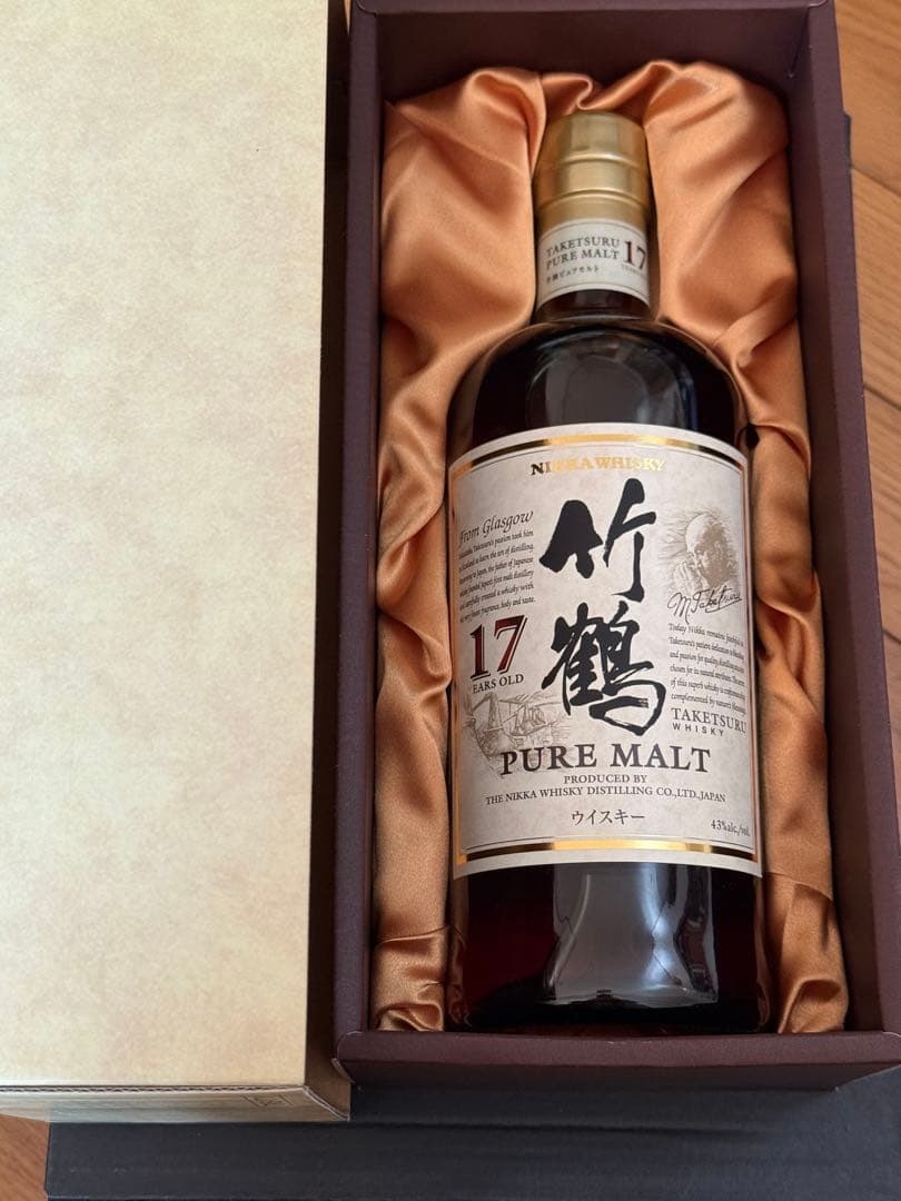 竹鶴17年 ピュアモルト　化粧箱付き　未開栓