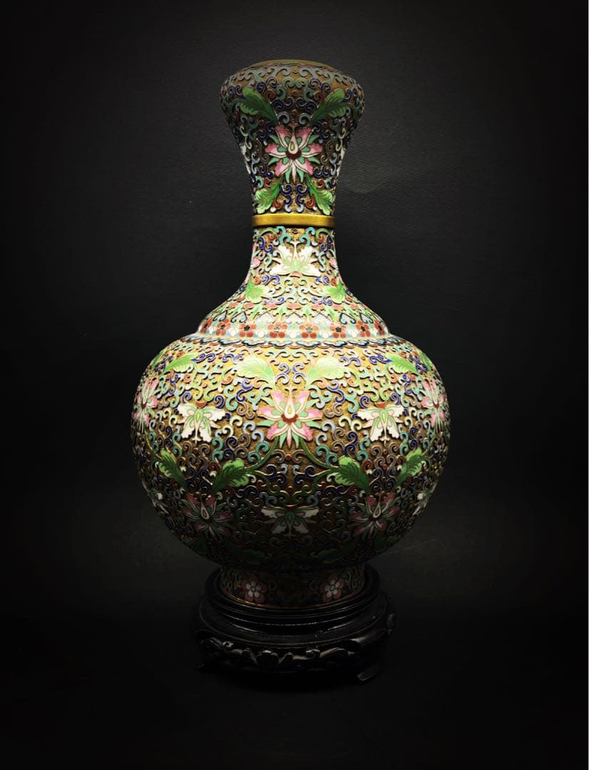 中国美術 古玩 掐丝珐琅 七宝焼　蝶々紋樣花瓶 台座付き　骨董品