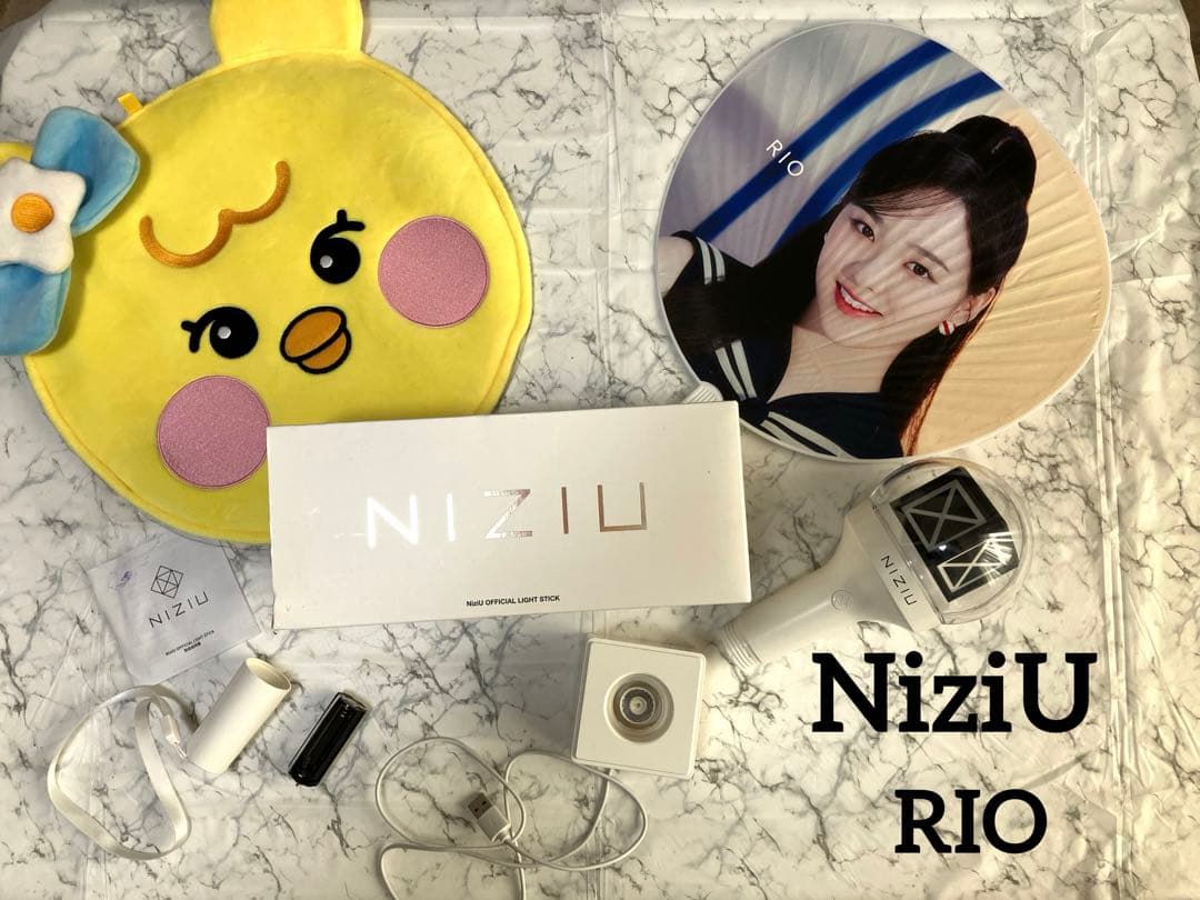 NiziU ペンライト RIO うちわ ケース ライブグッズ 公式