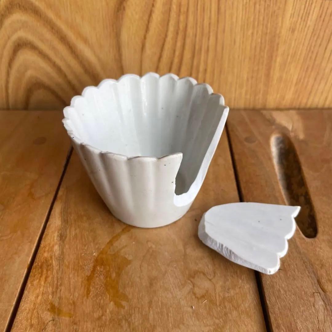 金継ぎ用　古伊万里白磁菊型猪口　江戸時代