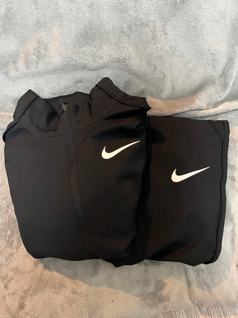 美品　Nike ジャージ上下セット DRIFIT 上Ｍ　下Sサイズ