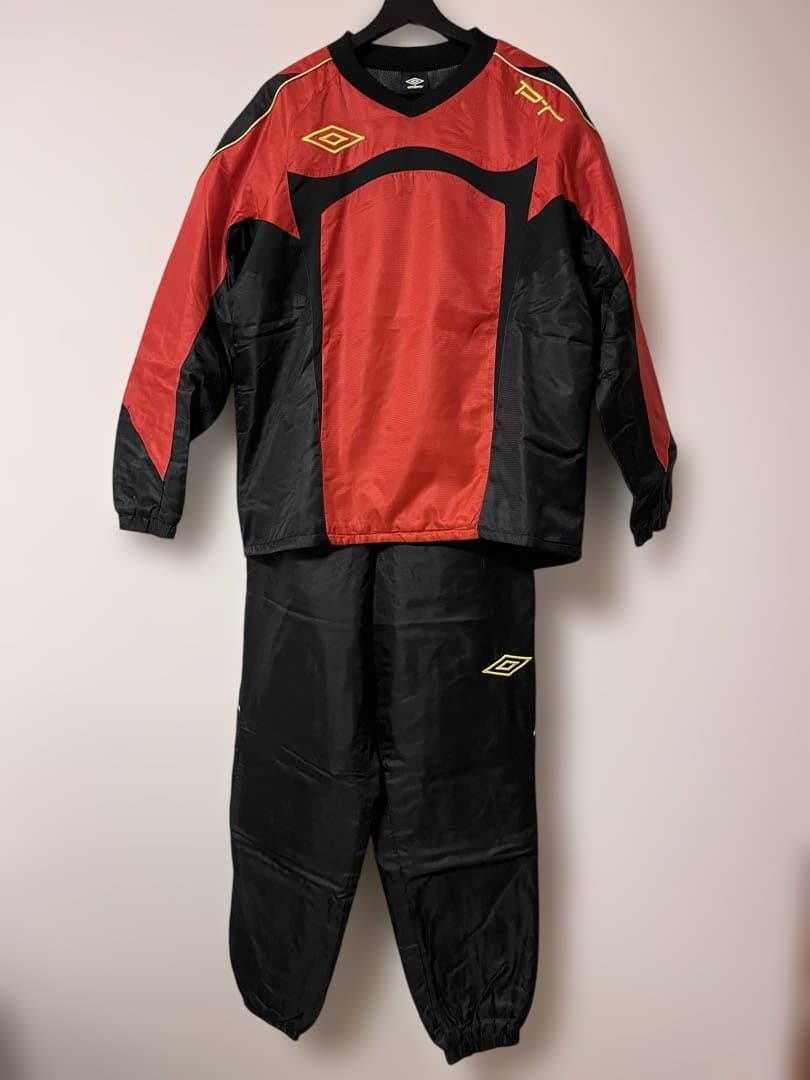 アンブロ umbro中綿入ピステ/ウィンドブレーカー 上下セットＬ