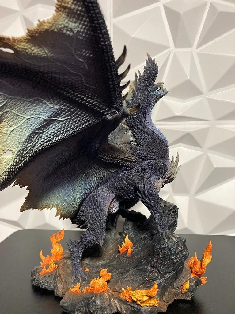 クリエイターズモデル 煌黒龍 アルバトリオン フィギュア