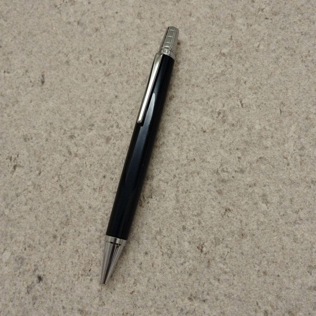 【Pilot】 油性ボールペン ライズ ブラック