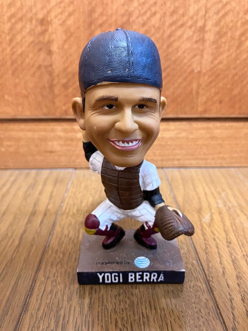 Yogi Berra ボブルヘッド人形