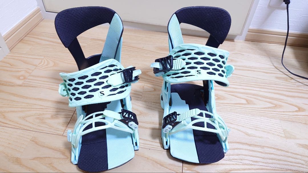 サロモン　ビンディング　ホログラム