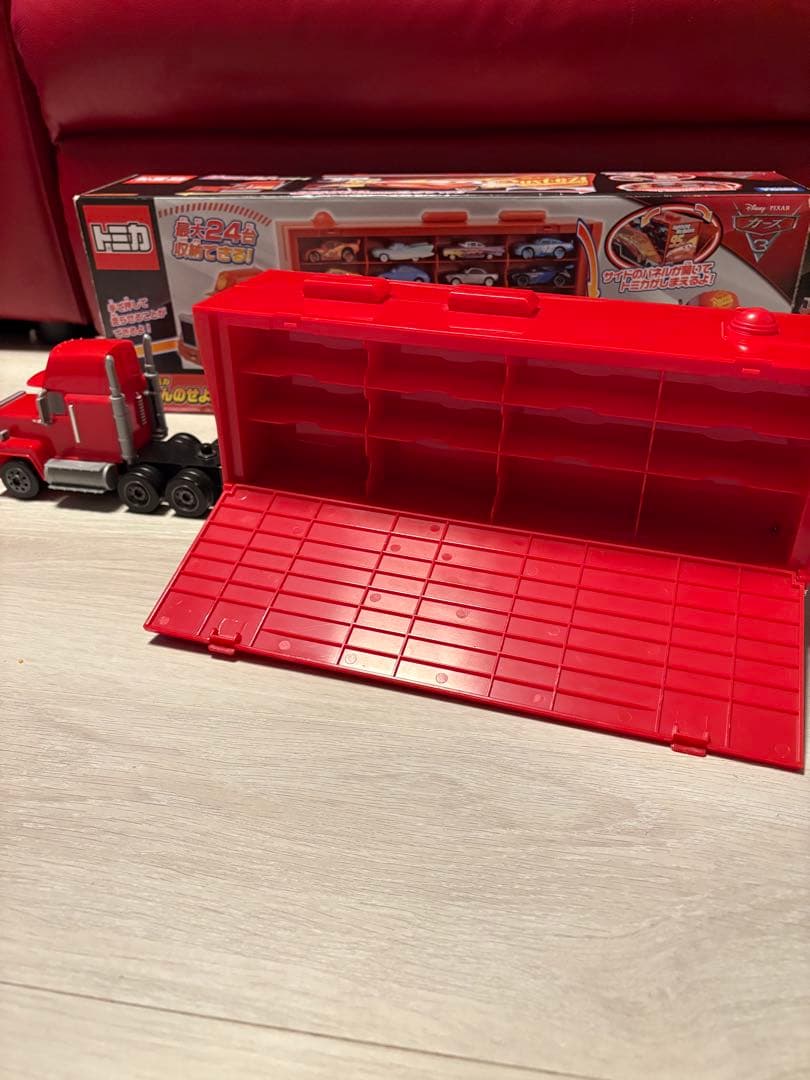 たくさんのせよう！大きなマック(カーズ3タイプ) カーズトミカ 24台収納