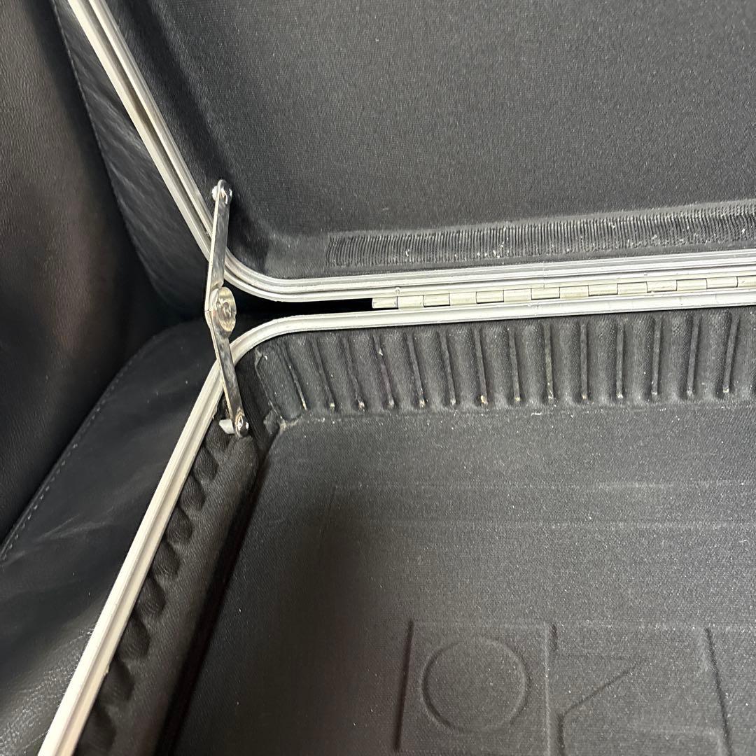 ゼロハリバートンセキュリティケース アルミ シルバー