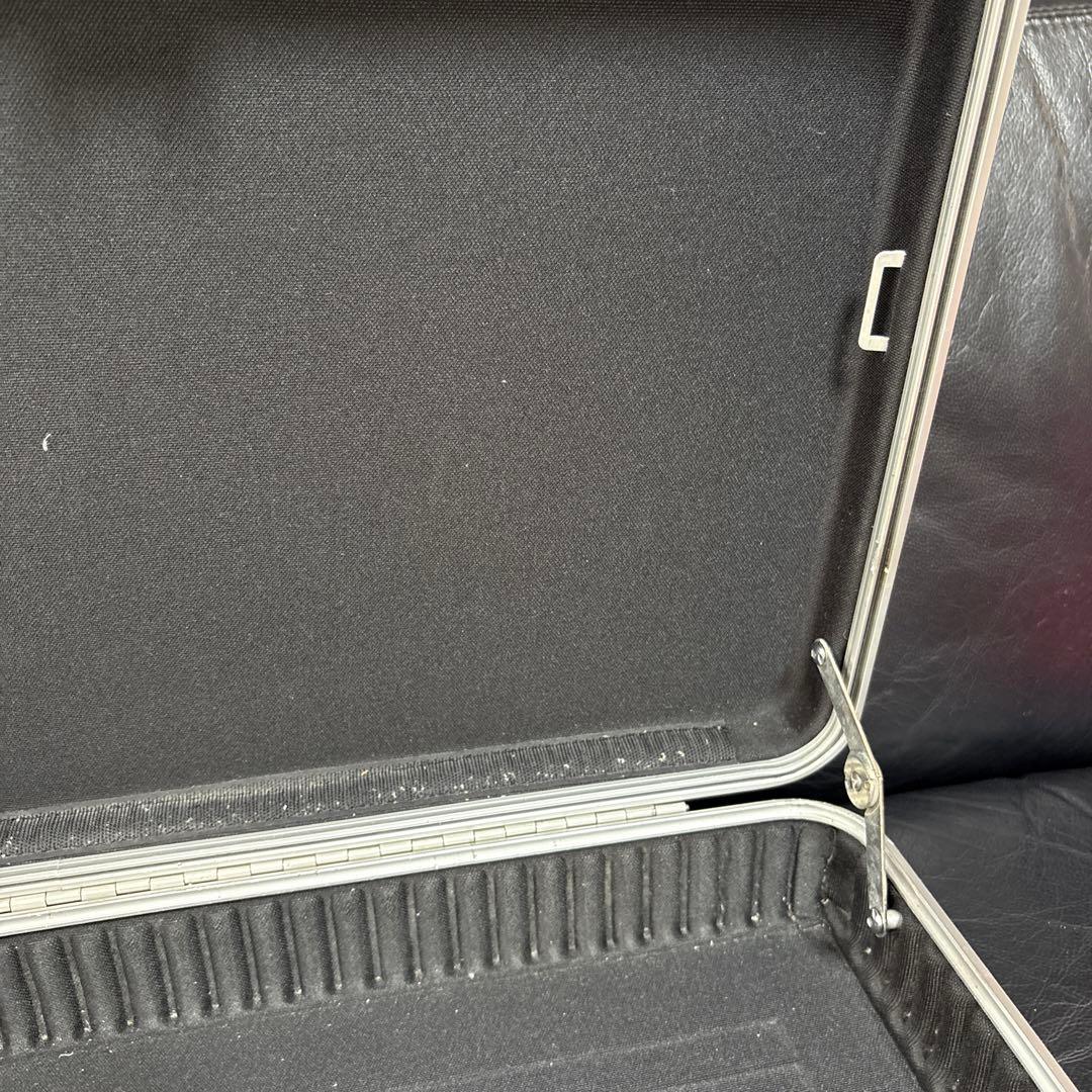 ゼロハリバートンセキュリティケース アルミ シルバー