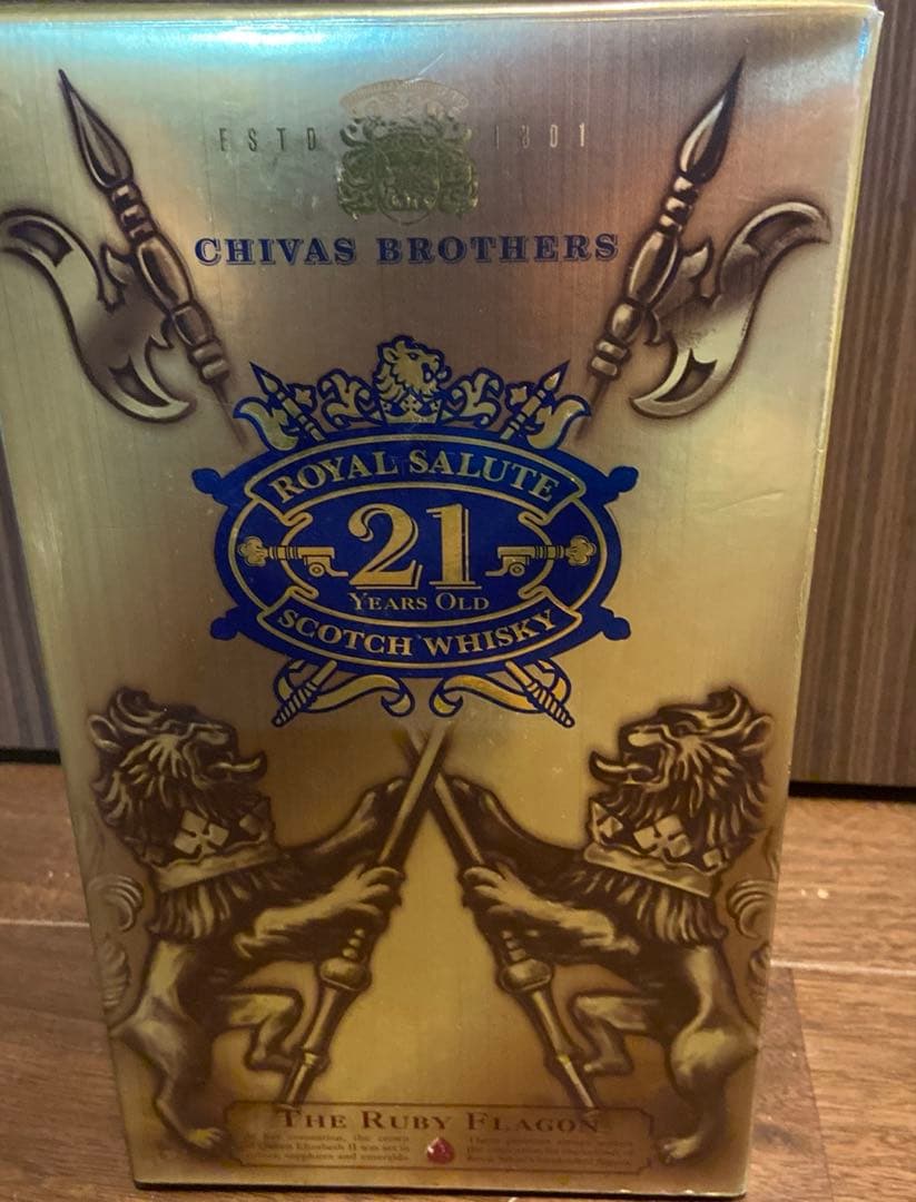 ローヤルサルート　ルビー　21年　1L