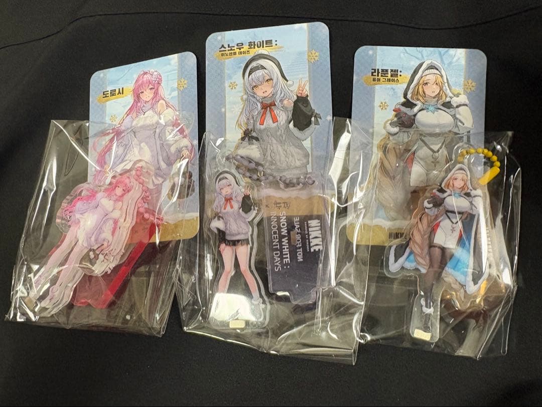 NIKKE アクリルスタンド 韓国冬限定コラボグッズ