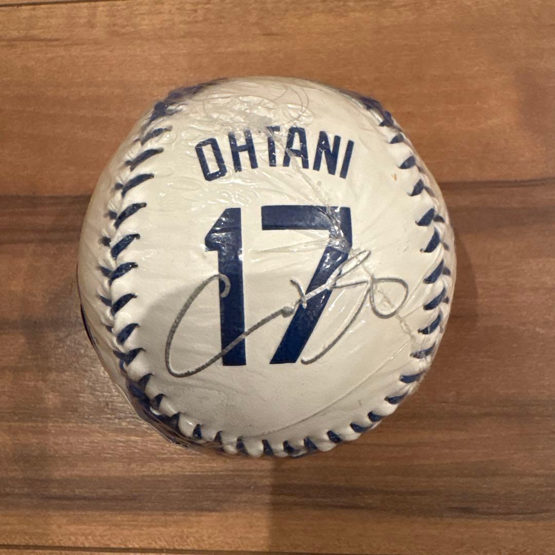 【新品】大谷翔平 刺繍サイン入りボール Dodgers
