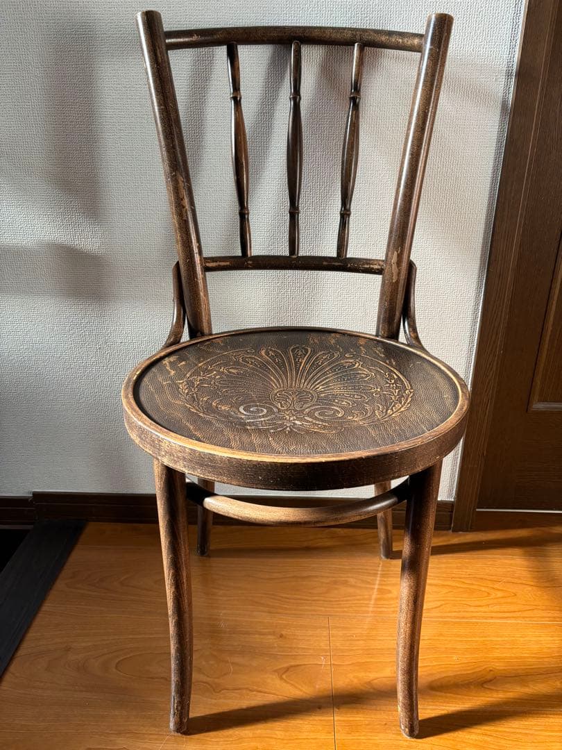 アンティークTONチェアB⭐︎トーネットチェアダークブラウン彫刻入り椅子