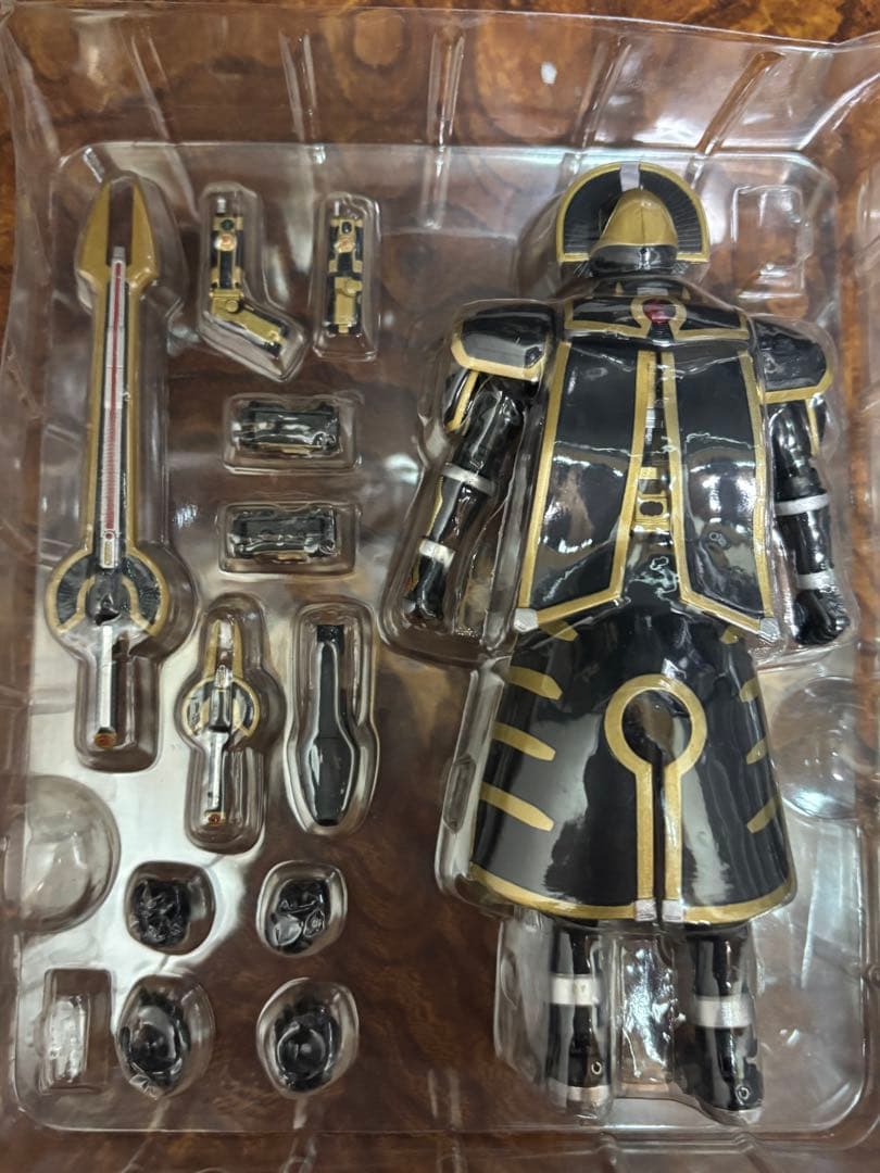 S.Hフィギュアアーツ　仮面ライダーサイガ&オーガ