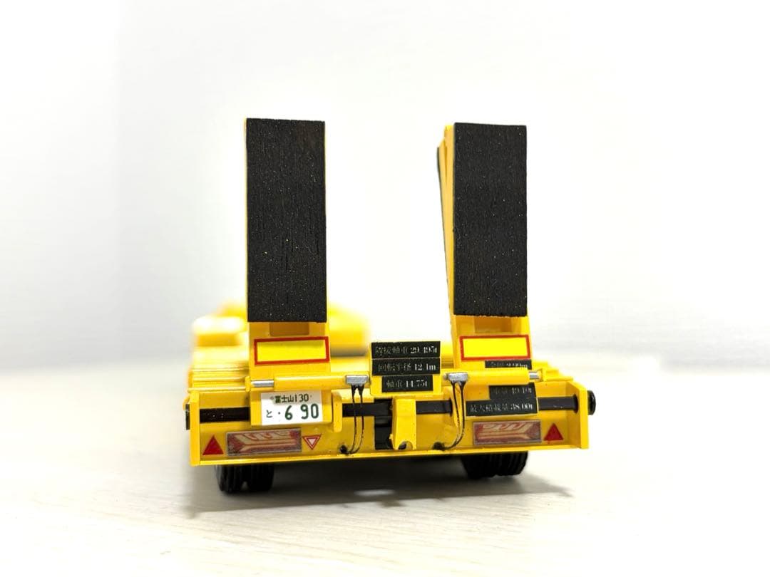 Dodge　1/50 3軸低床トレーラー自動あゆみ付　重機 建機