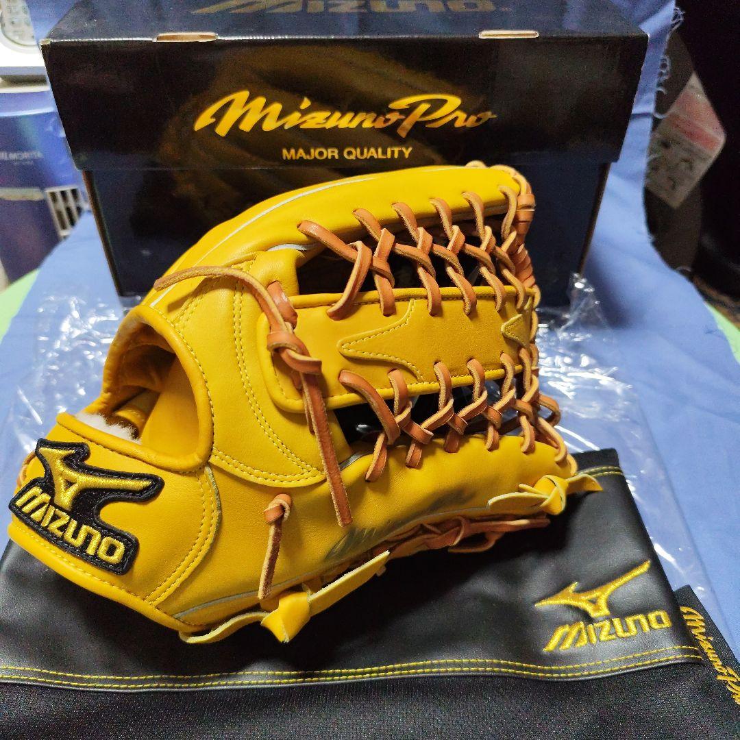Mizuno Pro 軟式グローブ イエロー